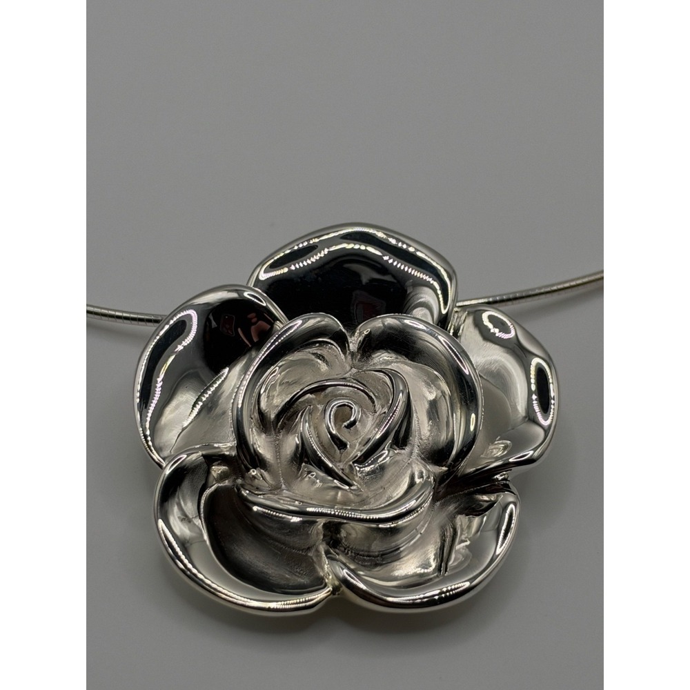 Or Paz Sterling Silver Rose Pendant Necklace